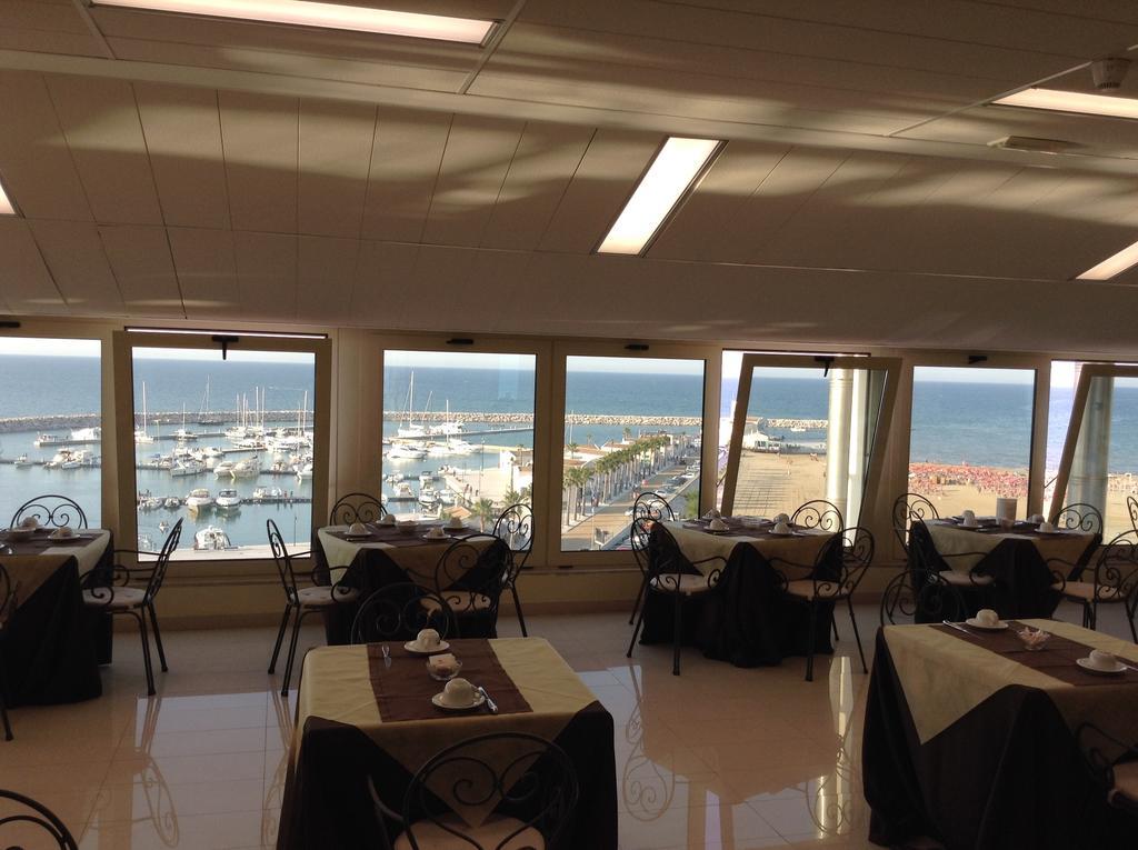 Hotel Borgo Marina Rodi Garganico Exteriér fotografie